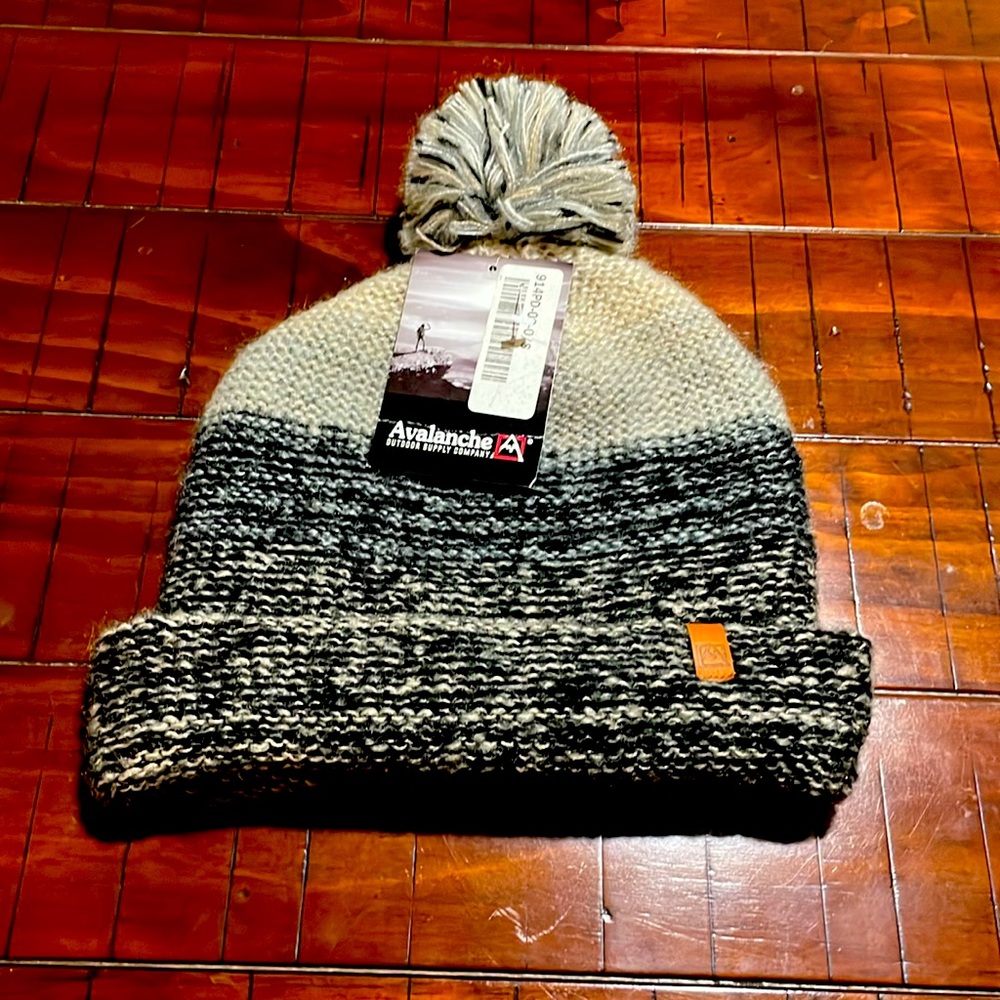 Avalanche outdoor supply company beanie/hat.